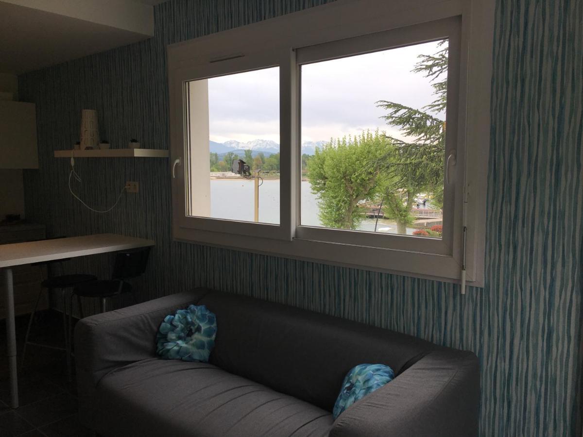 Pause Detente Sur La Port Du Bourget Du Lac Le Bourget-du-Lac Exterior foto