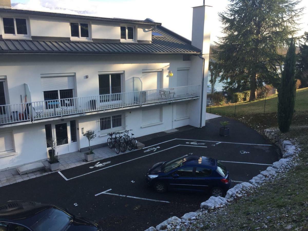 Pause Detente Sur La Port Du Bourget Du Lac Le Bourget-du-Lac Exterior foto